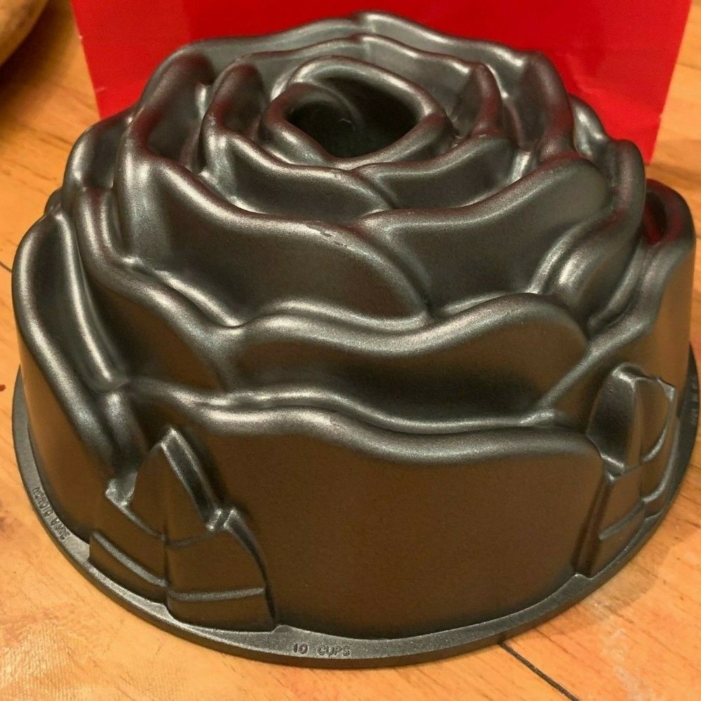 Nordic Ware Charcoal Rose Cake Pan